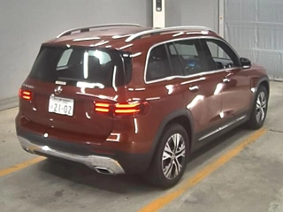 MERCEDES BENZ GLB 2024