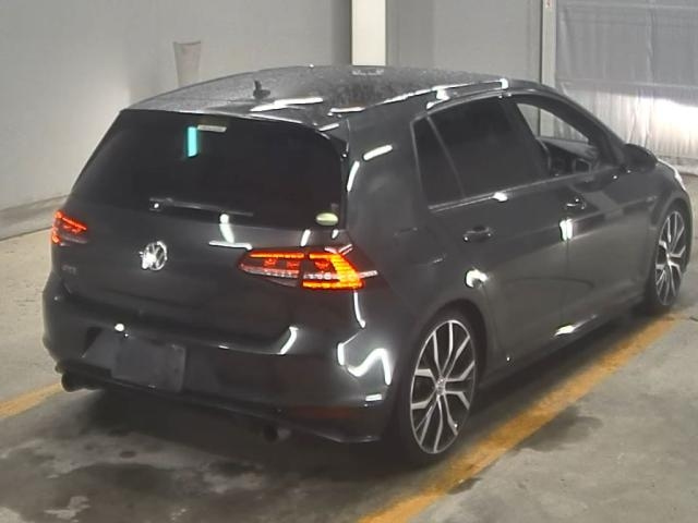 VOLKSWAGEN GOLF 2014