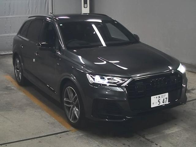 AUDI Q7 2023