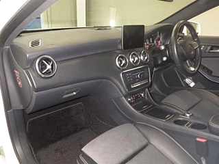 MERCEDES BENZ A CLASS 2018