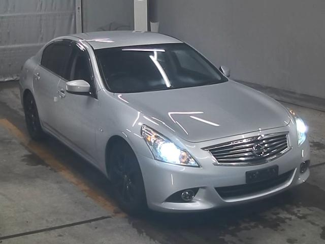NISSAN SKYLINE 2010
