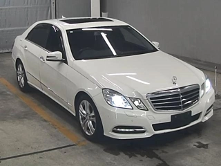 MERCEDES BENZ E CLASS 2010