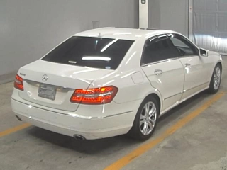 MERCEDES BENZ E CLASS 2010