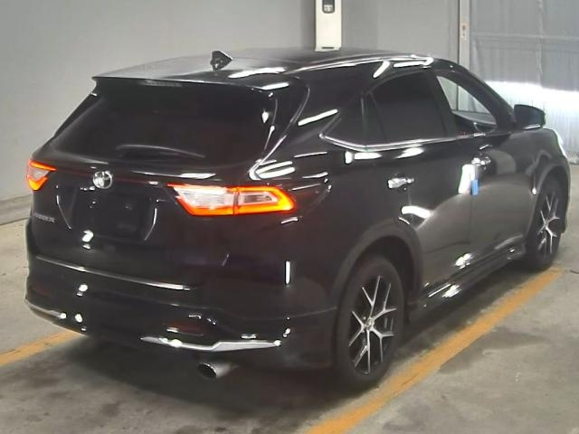 TOYOTA HARRIER 2018