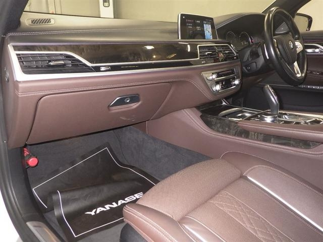 BMW 7 SERIES 2017