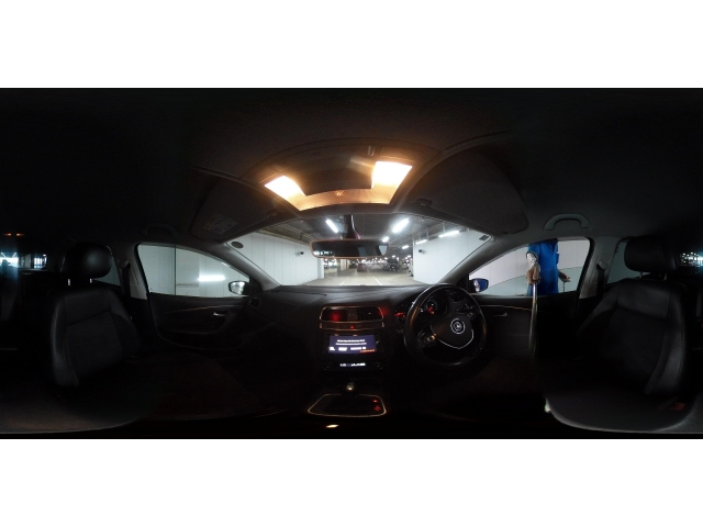 VOLKSWAGEN POLO 2016