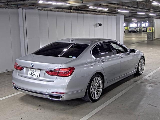 BMW 7 SERIES 2016