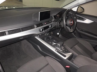 AUDI A4 2019