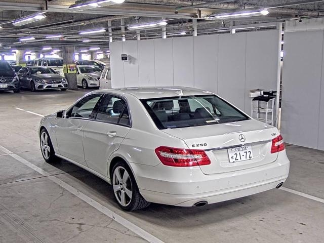 MERCEDES BENZ E CLASS 2011