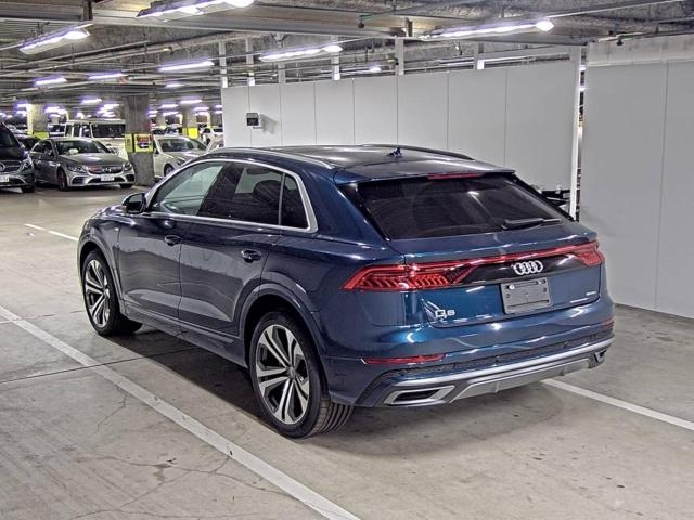 AUDI Q8 2019