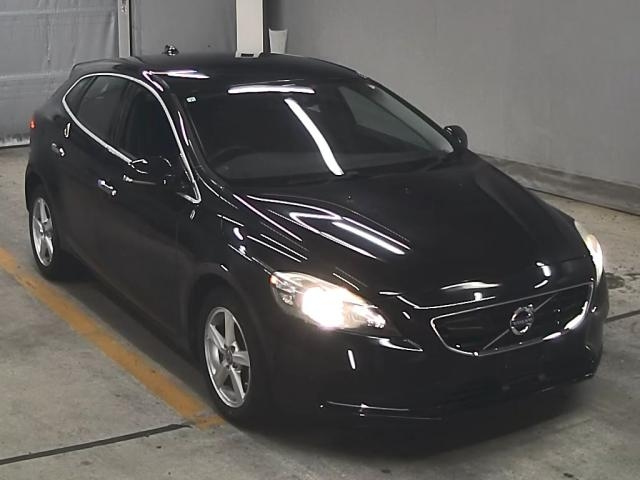 VOLVO V40 2013