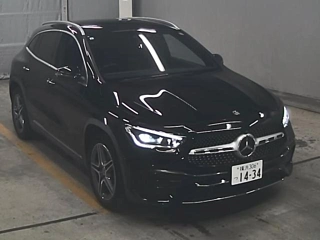 MERCEDES BENZ GLA CLASS 2023