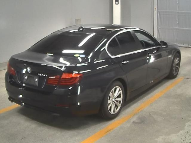 BMW 5 SERIES 2010