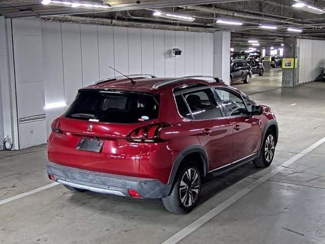 PEUGEOT 2008 2017