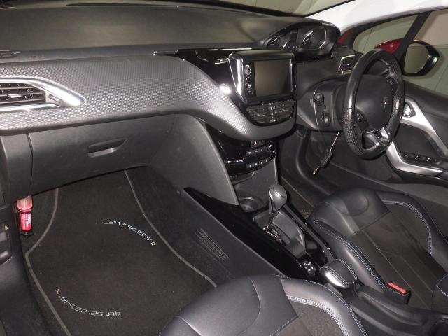 PEUGEOT 2008 2017