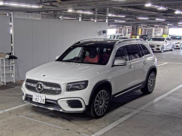 MERCEDES BENZ GLB 2024