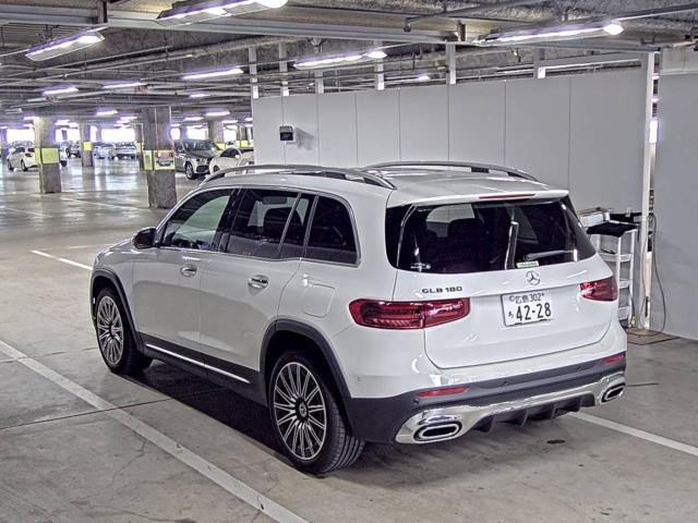 MERCEDES BENZ GLB 2024