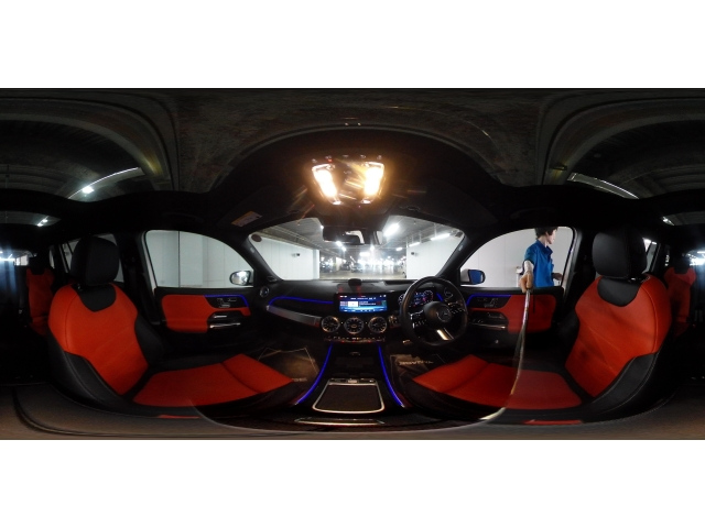 MERCEDES BENZ GLB 2024