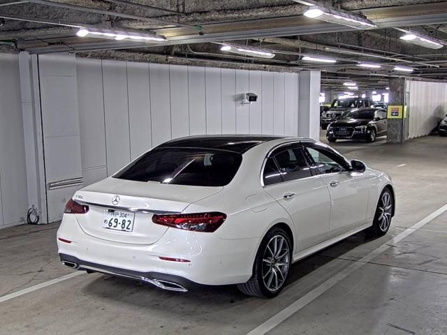 MERCEDES BENZ E CLASS 2021