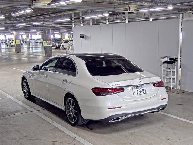 MERCEDES BENZ E CLASS 2021