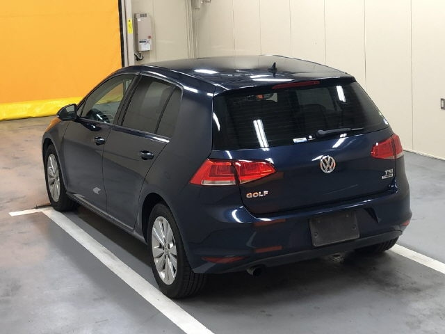 VOLKSWAGEN GOLF 2016
