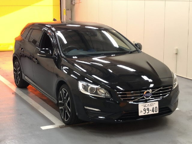 VOLVO V60 2017