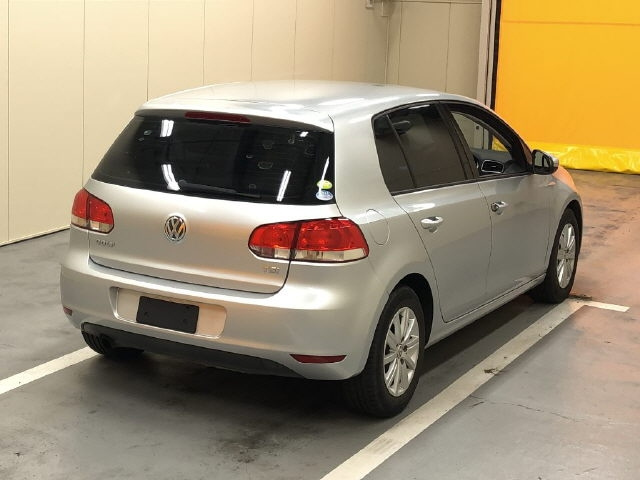 VOLKSWAGEN GOLF 2012