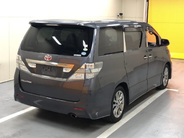 TOYOTA VELLFIRE 2011