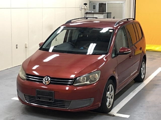 VOLKSWAGEN GOLF TOURAN 2011