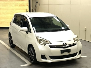 TOYOTA RACTIS 2011