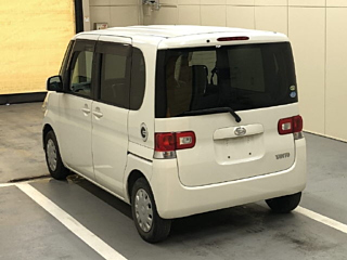 DAIHATSU TANTO 2009