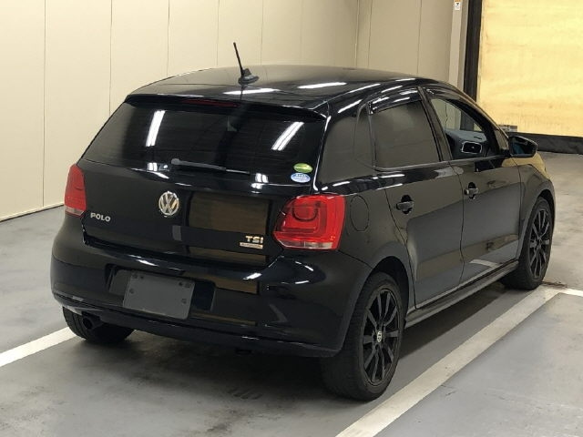 VOLKSWAGEN POLO 2014