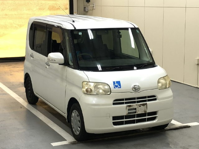 DAIHATSU TANTO 2009