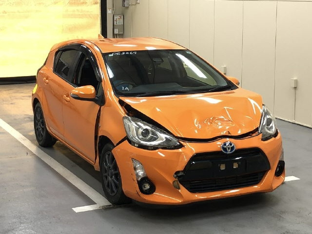 TOYOTA AQUA 2017