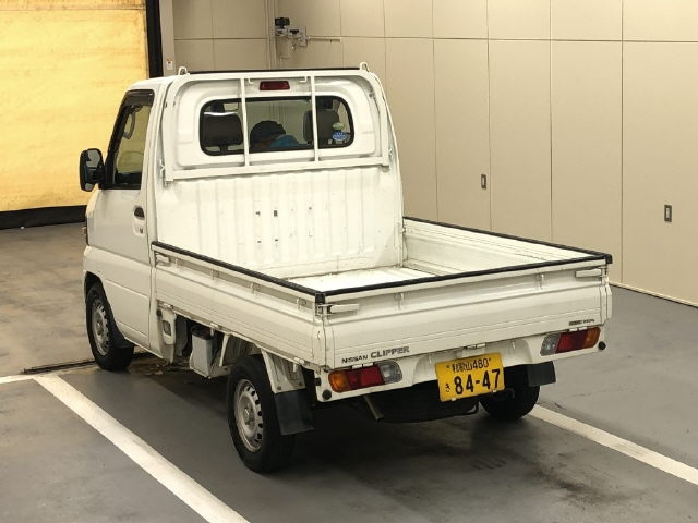 NISSAN CLIPPER TRUCK 2010