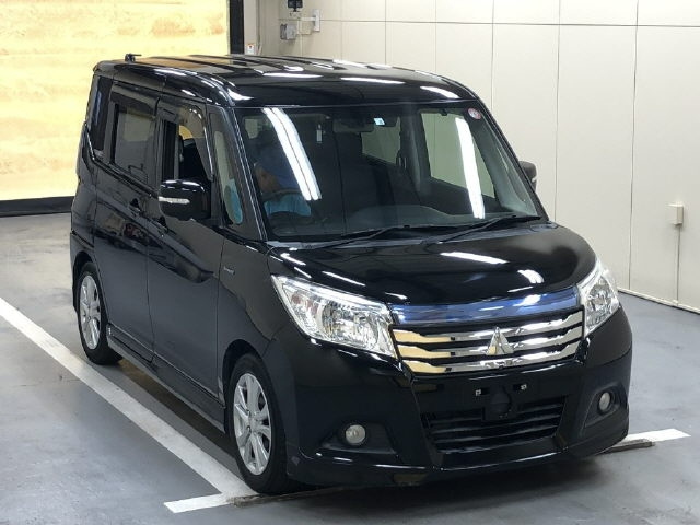 MITSUBISHI DELICA D2 2018