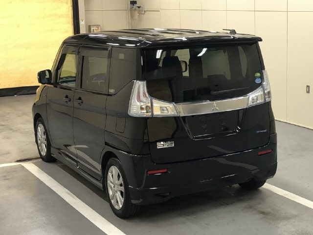 MITSUBISHI DELICA D2 2018