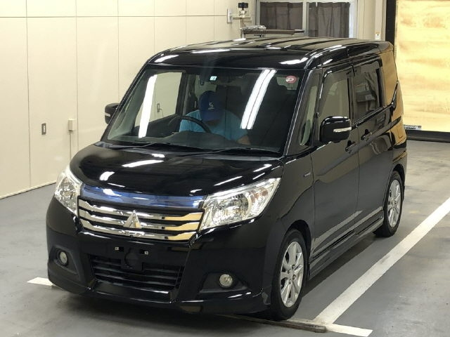 MITSUBISHI DELICA D2 2018