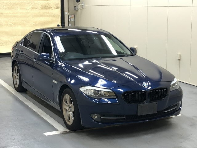 BMW 5 SERIES 2010