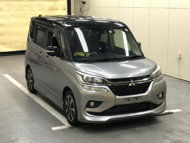 MITSUBISHI DELICA D2 2020