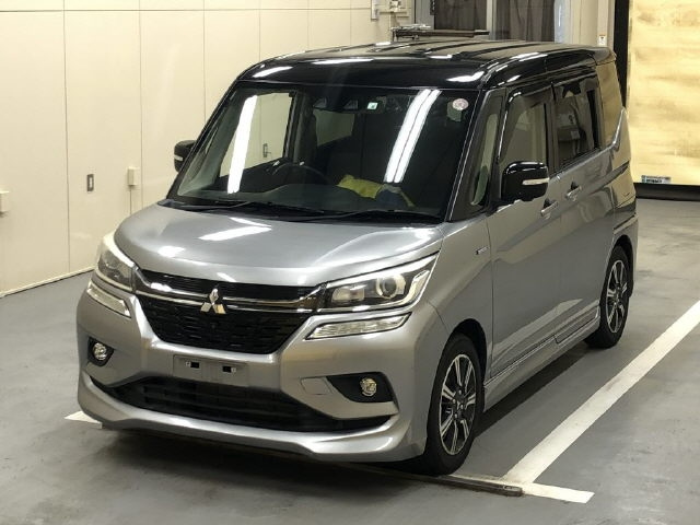 MITSUBISHI DELICA D2 2020