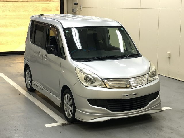 MITSUBISHI DELICA D2 2012