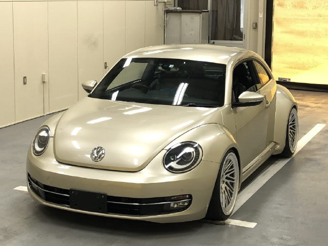 VOLKSWAGEN THE BEETLE 2014