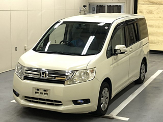 HONDA STEP WAGON 2010