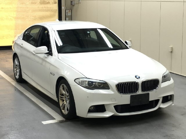 BMW 5 SERIES 2012