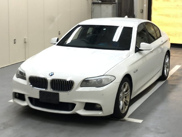 BMW 5 SERIES 2012