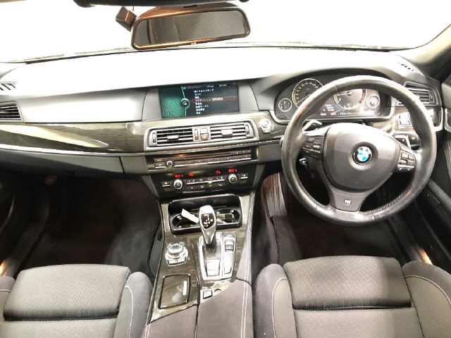 BMW 5 SERIES 2012