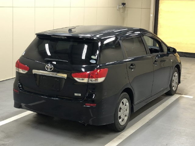 TOYOTA WISH 2010