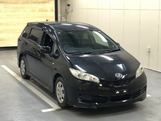 TOYOTA WISH 2010