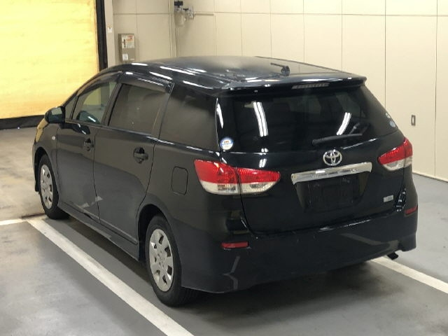 TOYOTA WISH 2010